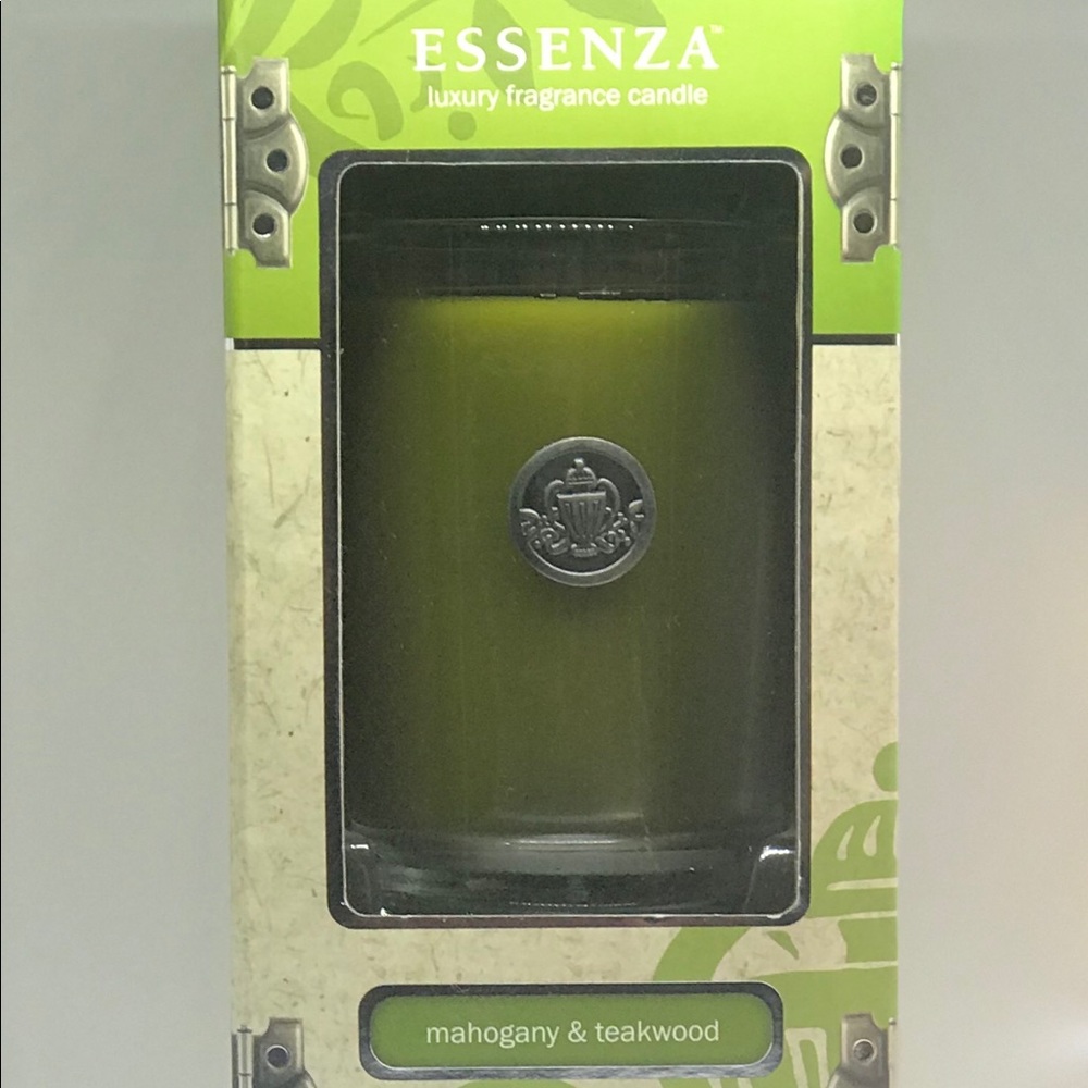 ❌SOLD❌ 🌱NIB ESSENZA CANDLE🌱